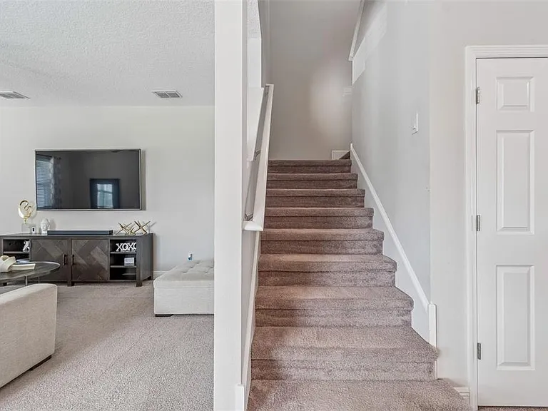 19328 Breynia Dr — Photo 31