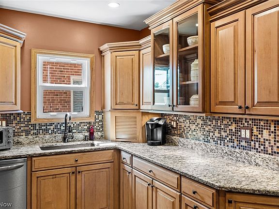 5th image of 4163 W 62nd St