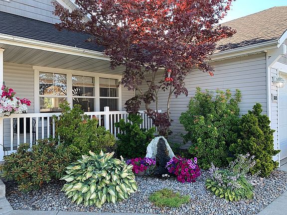 Front yard water feature 