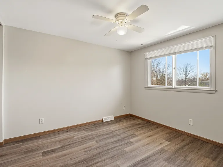 1114 Melrose Ct #1 — Photo 13