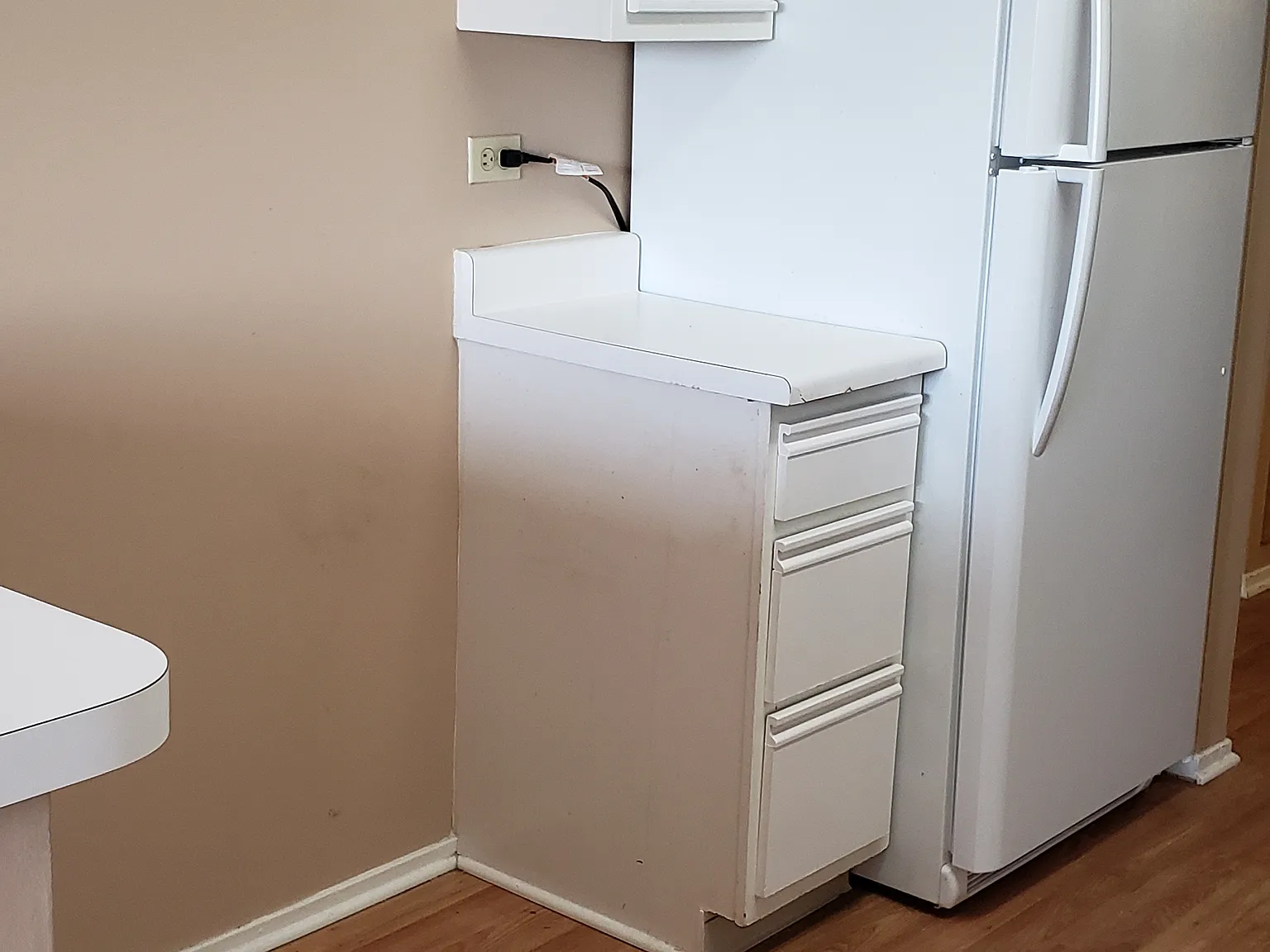 2 bed, 1100 sqft, $1,900 — Photo 2