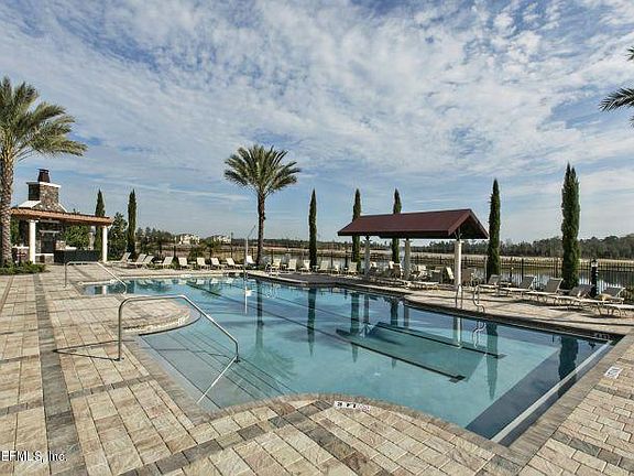 5th image of 15115 Venosa Cir