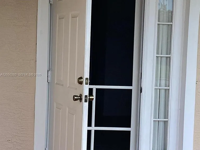 6432 Las Palmas Way — Photo 5