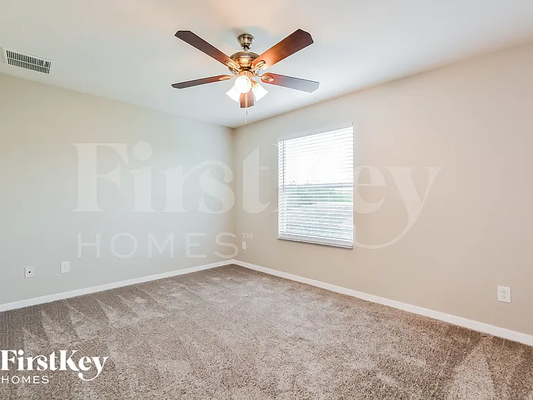 733 Wildflower Rd — Photo 8