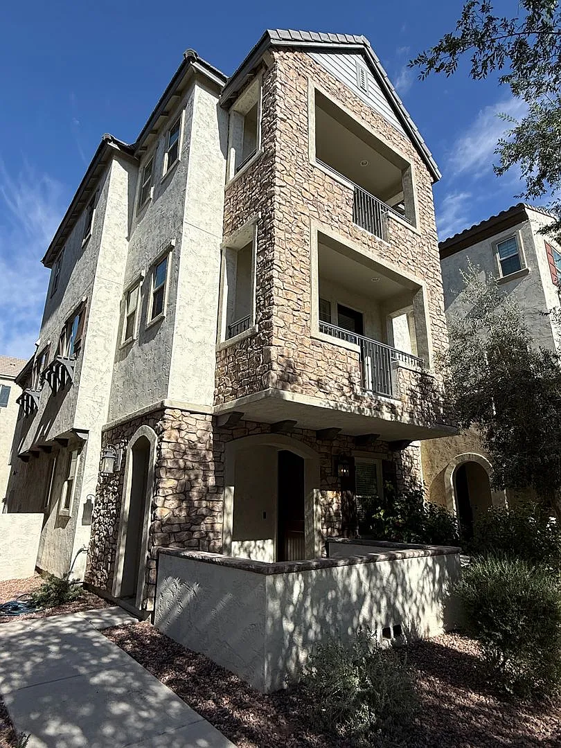 High-End, Fully Furnished, Long Term Lease Gated Community 4 Bedroom Home Near San Tan Mall — Photo 3