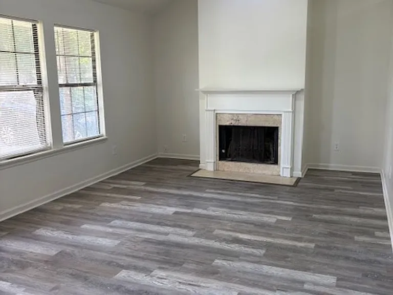 108 Ruth Ln — Photo 4