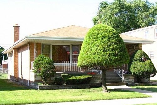 1st image of 1319 W 123rd St