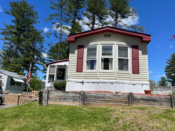 16 Fair Ln, Westfield, MA 01085