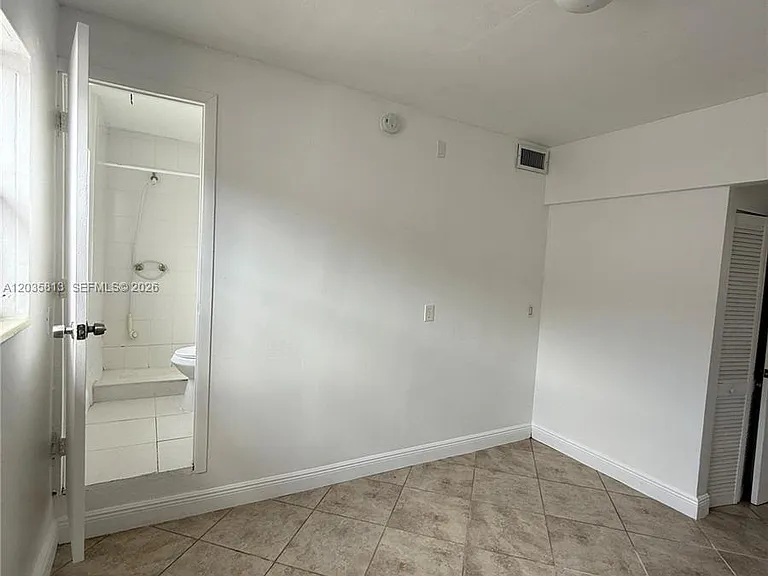 7720 Byron Ave #4 — Photo 17