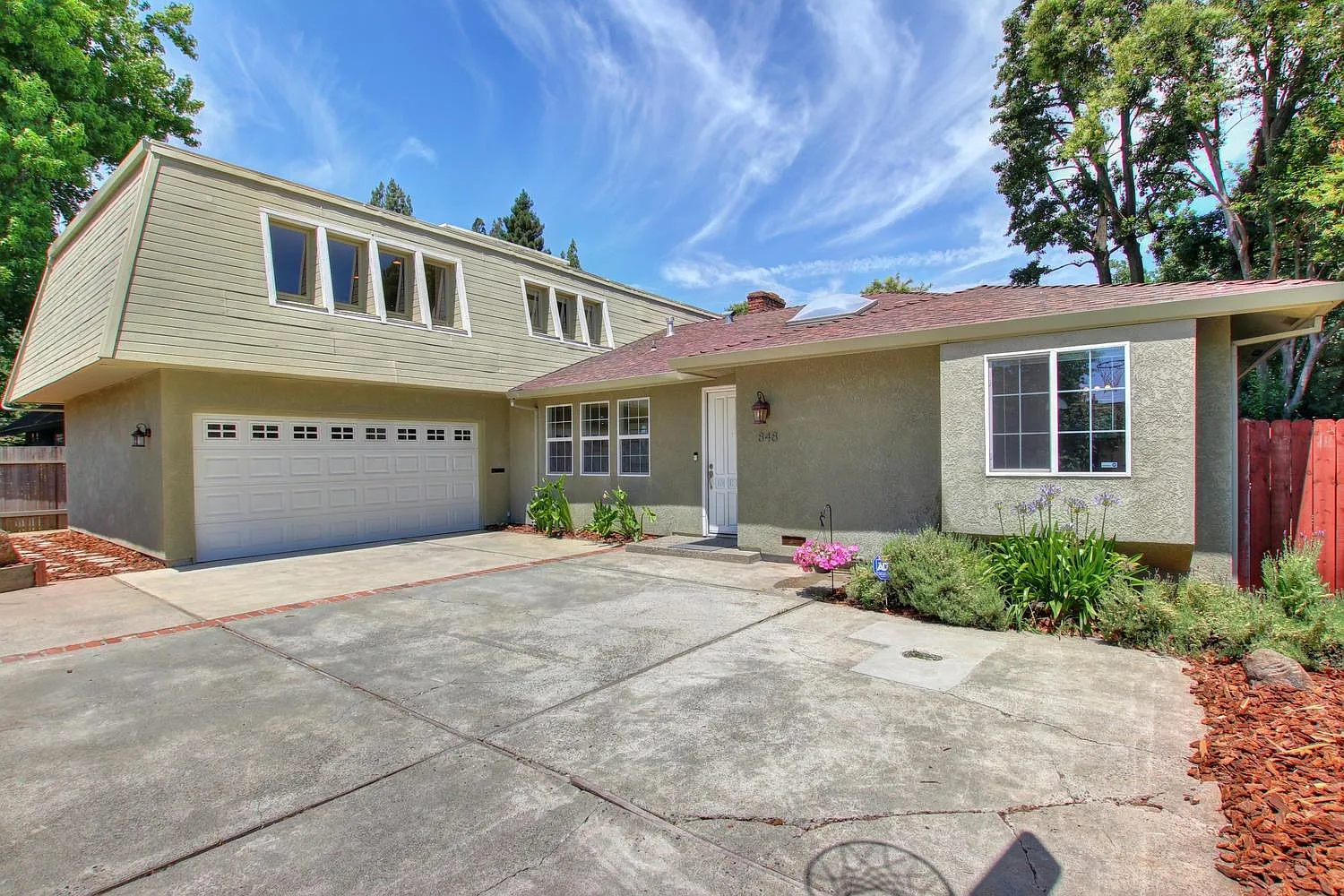 848 Skipper Cir photo 1