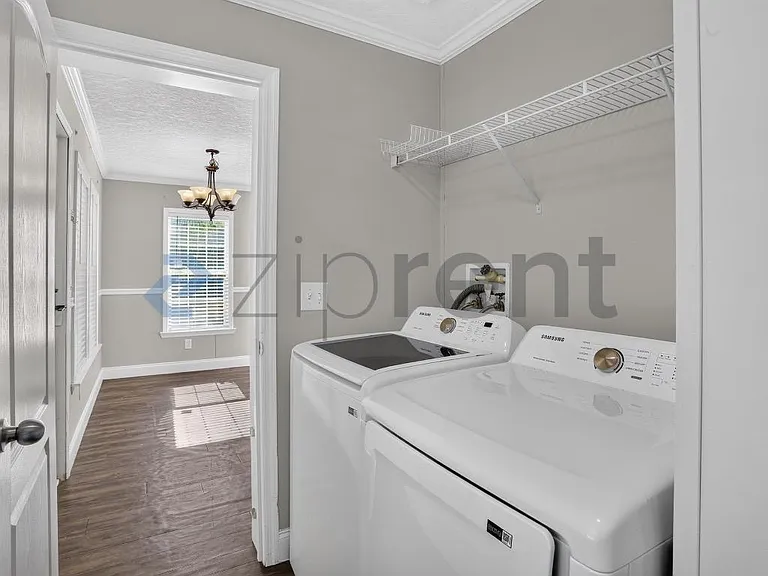 26 Hillandale St — Photo 8