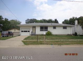 208 Central Ave N, Dodge Center, MN 55927