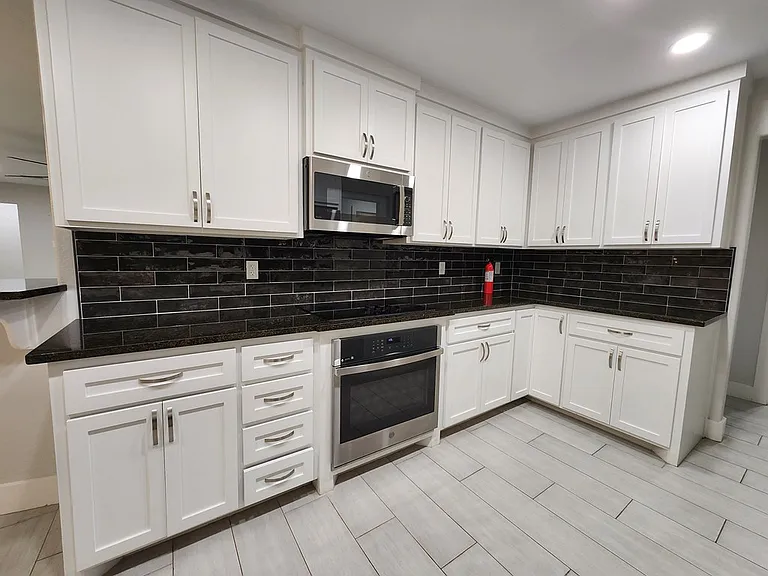 3300 Durant Dr — Photo 20