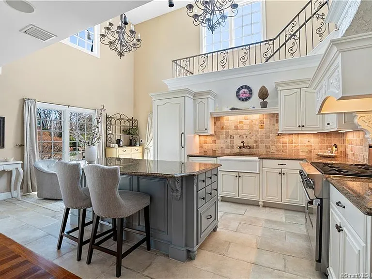 2614 Boston Post Rd #36 — Photo 3