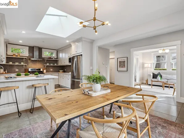 1627 Harmon St, Berkeley, CA 94703