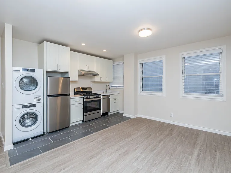 650 Ellis — Photo 14