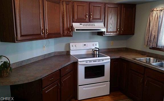 5th image of 225 Westwind Dr