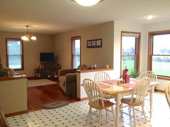 Family Room/Eating Space