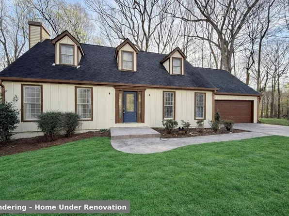 1476 W Lake Dr, Gainesville, GA 30501