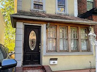 702 E 37th St #1, Brooklyn, NY 11203