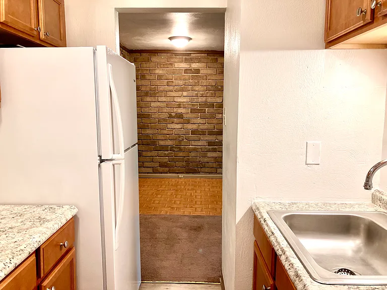 61 Colonial Manor Rd — Photo 5