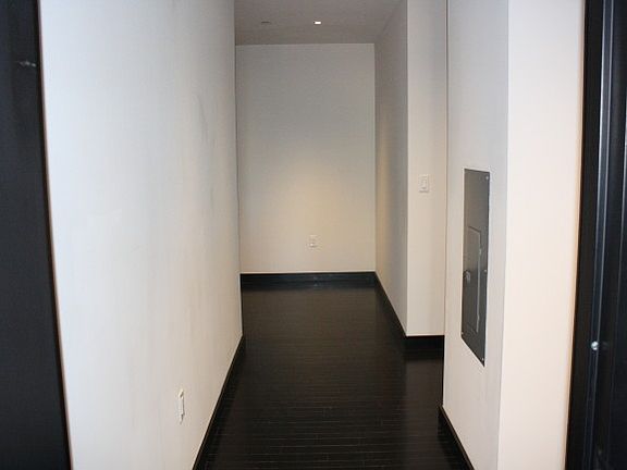 5th image of 18-20 Pine St #2409