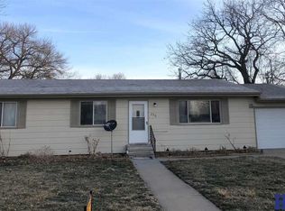 250 Iowa St, Utica, NE 68456
