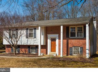 18 Raleigh Dr, Downingtown, PA 19335