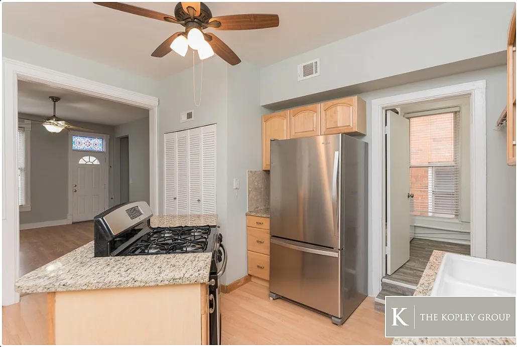 Building Photo - 3110 N Racine Ave #2
