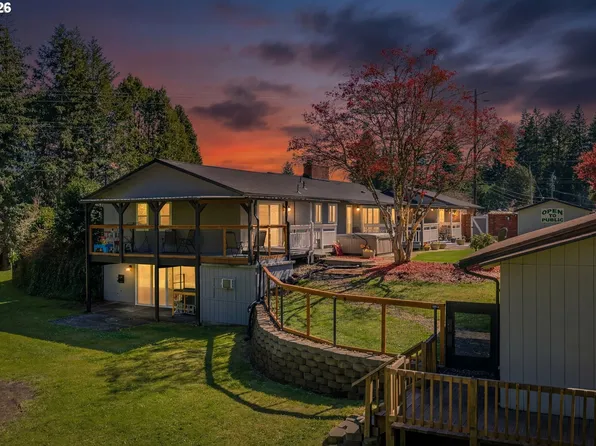 100 W 17th St, Coquille, OR 97423