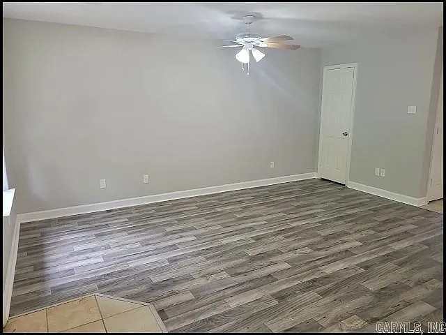 2 bed, 1.0 bath, 858 sqft, $725 — Photo 2