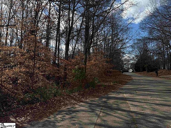 2nd image of 128 Willow Pond Ln