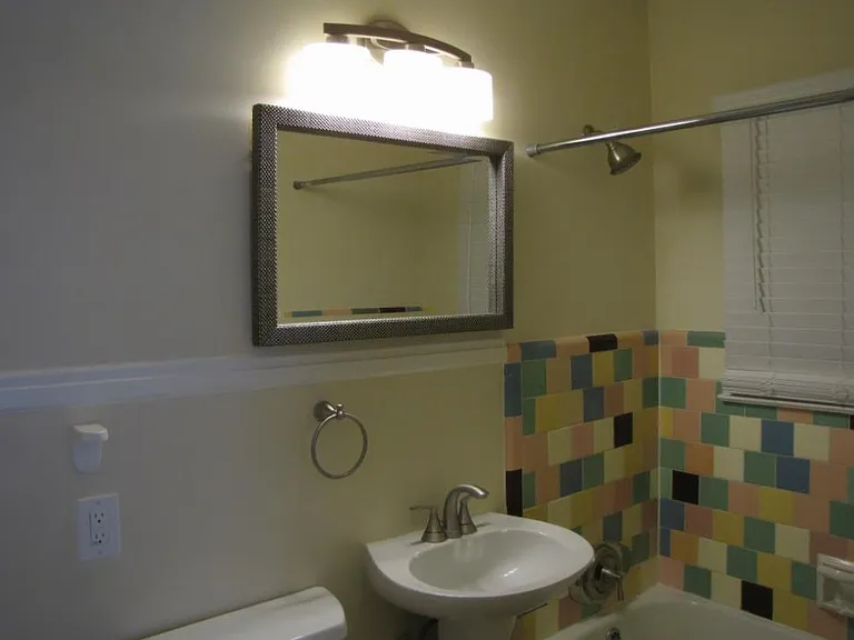 727 N J St #2 — Photo 14