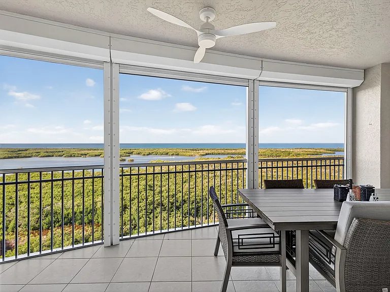 1001 Arbor Lake Dr — Photo 31