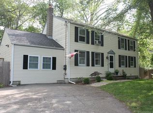 220 Springbrook Rd, Old Saybrook, CT 06475