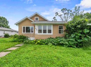 958 S Iowa Ave, Washington, IA 52353
