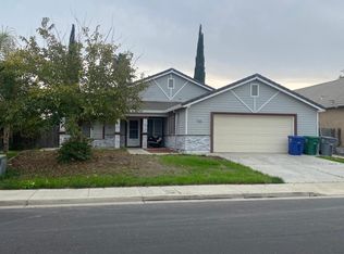 2223 Racquet Club Dr, Los Banos, CA 93635