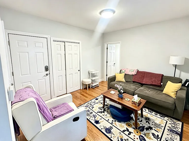 417 Cardinal Medeiros Ave #3 — Photo 4