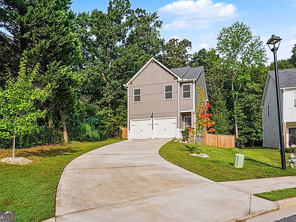 2nd image of 336 Wandering Brook Dr