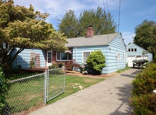 3710 SW Cloverdale St, Seattle, WA 98126