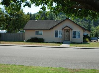 2192 Birch Ave, Reedsport, OR 97467