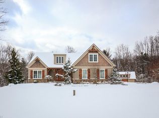 11295 Sutton Pl, Chardon, OH 44024