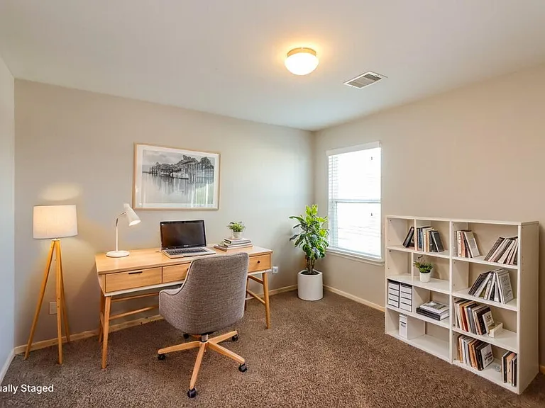 21822 Octavia Way — Photo 17