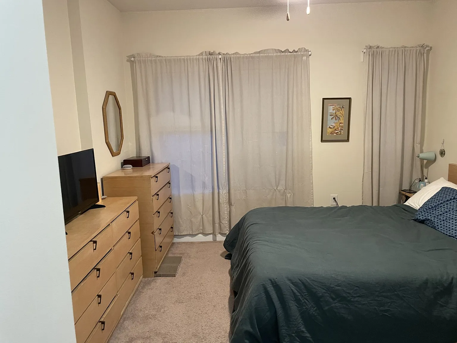 909 Perry St — Photo 4