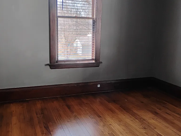 1407 Girard Ave N #2 — Photo 9