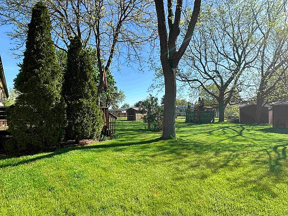 2nd image of 2116 N Huron Dr
