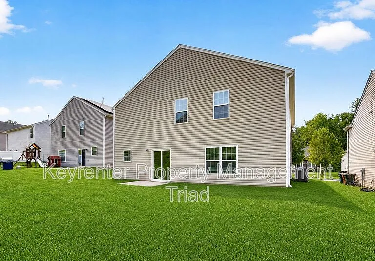 5109 Black Forest Dr — Photo 12