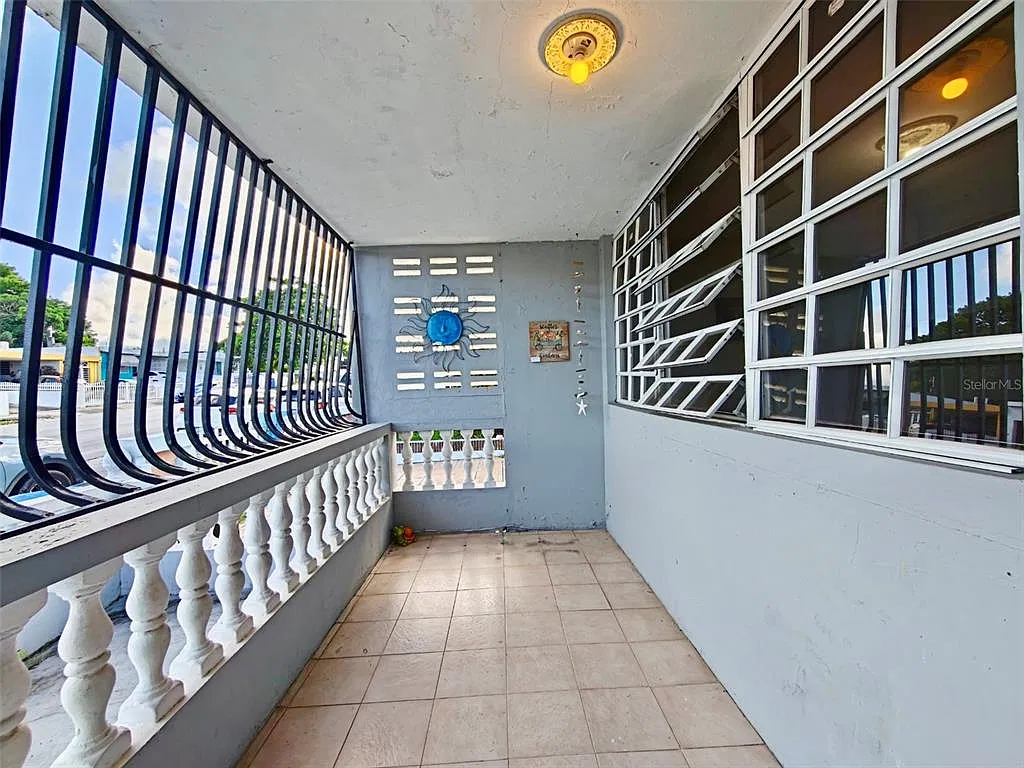 3 bed, 2.0 bath, $1,100 — Photo 2