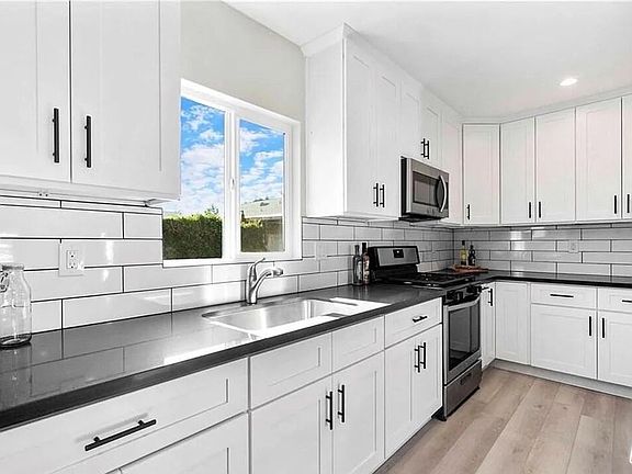 4th image of 6651 Aldea Ave