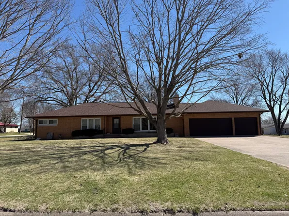 818 East St, Wilton, IA 52778